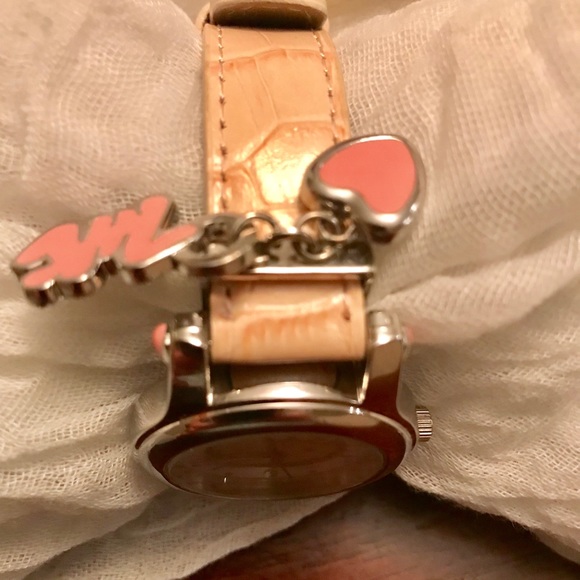 😸Hello Kitty watch NWOT’s SOld - Picture 3 of 5